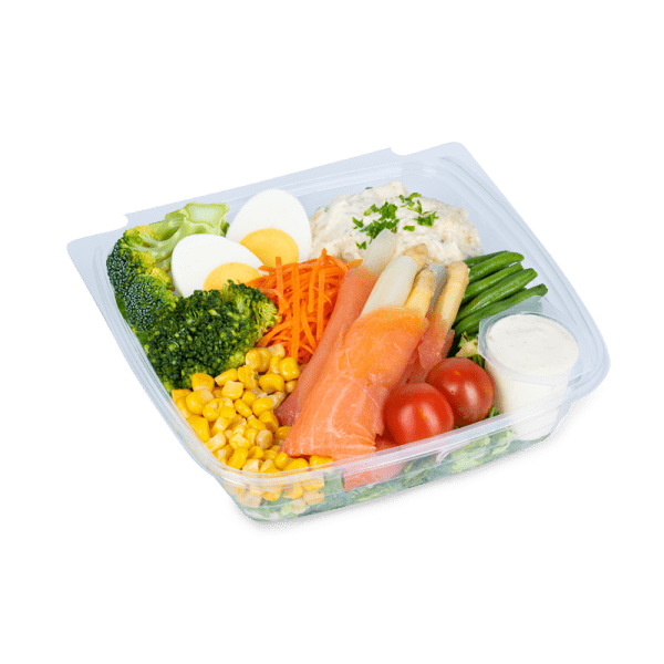 Koude schotel met gerookte zalm en verse asperges